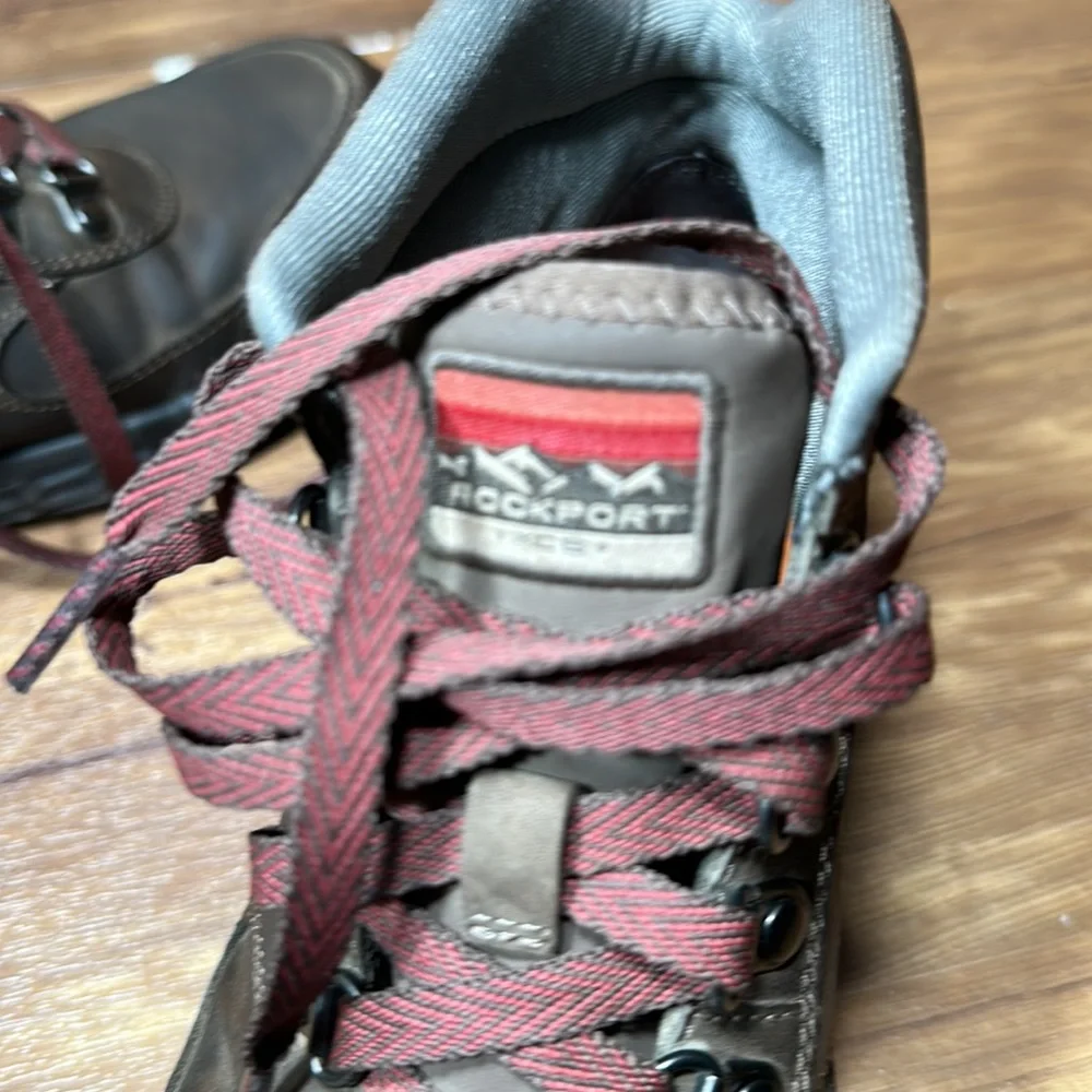 Rockport Hydro shield water proof men’s boot size 7M